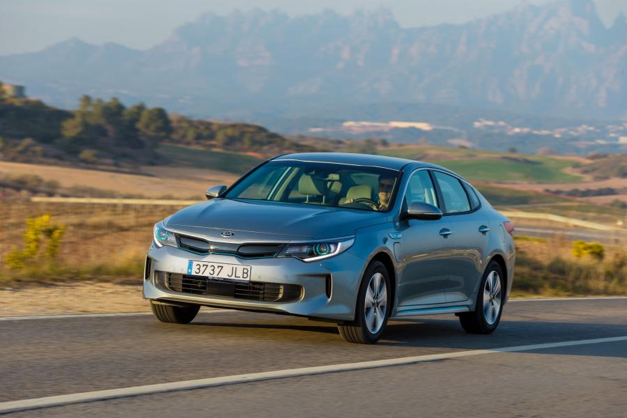  Kia Optima Plug-In Hybrid (JF) 2016 года  (WW) (фото 34 из 41)